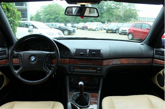 BMW 5-serie - 520D EXECUTIVE Youngtimer, 1e eigenaar, Dealeronderhouden, Leder, ECC Clima, Cruise - 1