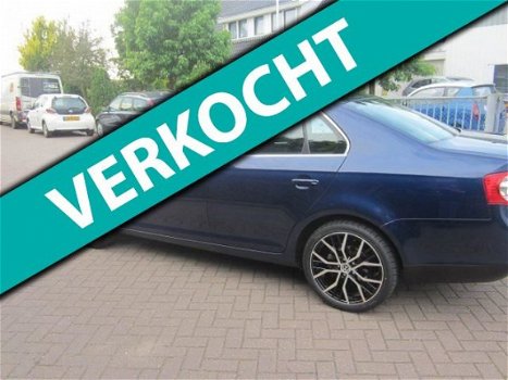 Volkswagen Jetta - 2.0 FSI Comfortline 128413 km nap boekjes - 1