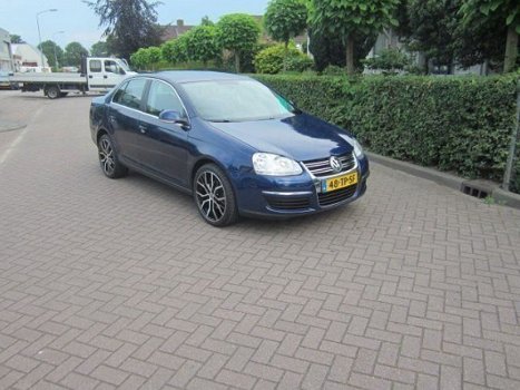 Volkswagen Jetta - 2.0 FSI Comfortline 128413 km nap boekjes - 1