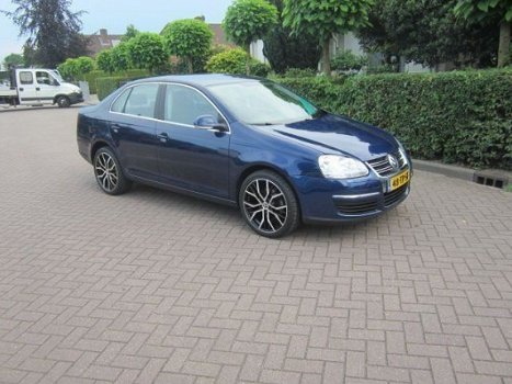 Volkswagen Jetta - 2.0 FSI Comfortline 128413 km nap boekjes - 1