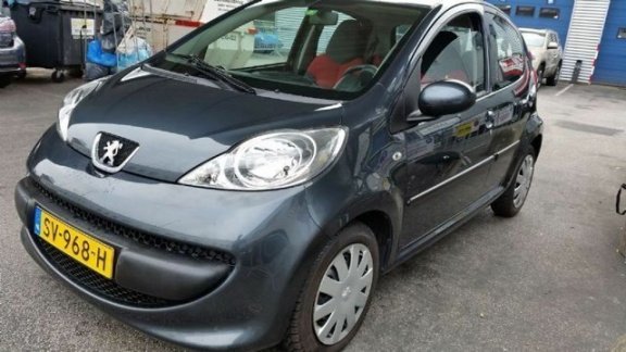 Peugeot 107 - 1.0/Airco/Elektra pakket/Nw Apk/Garantie/78000 - 1