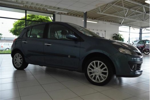 Renault Clio - 1.6-16V Dynamique Luxe - 1