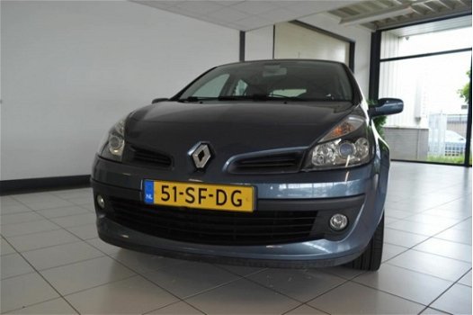 Renault Clio - 1.6-16V Dynamique Luxe - 1