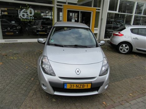 Renault Clio - 1.2 COLLECTION Airco Trekhaak Cpv Elektr.ramen Rijklaar Lichtm.velgen - 1