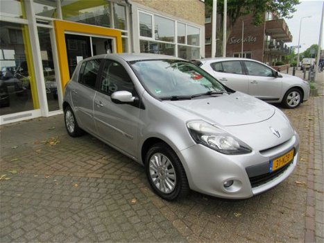 Renault Clio - 1.2 COLLECTION Airco Trekhaak Cpv Elektr.ramen Rijklaar Lichtm.velgen - 1