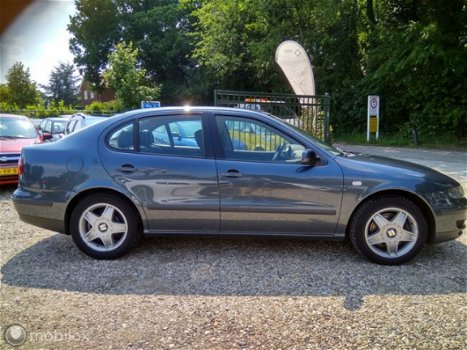 Seat Toledo - 2.3 V5 170pk Executive Volleder interieur Clima - 1