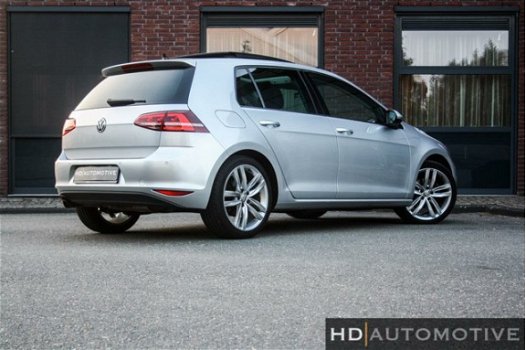 Volkswagen Golf - 1.6 TDI Highline DSG PANO FULL NL AUTO NAP - 1