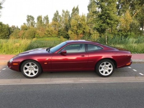 Jaguar XK8 - 4.0 V8 COUPÉ - 1