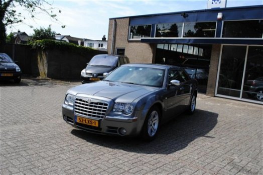 Chrysler 300C - 3.0 V6 CRD PERFECTE STAAT . N.A.P - 1