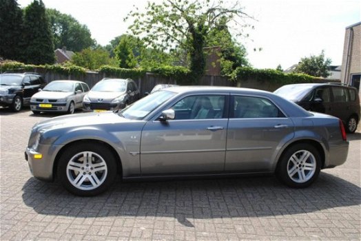 Chrysler 300C - 3.0 V6 CRD PERFECTE STAAT . N.A.P - 1