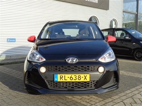 Hyundai i10 - 1.0i Comfort Red Line - 1