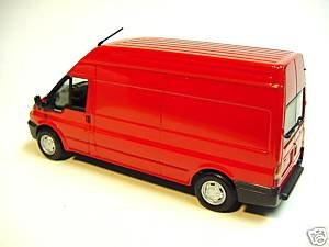 1:43 Minichamps Ford Transit 2000 rood gesloten bestelwagen met hoog dak - 2