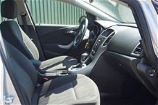 Opel Astra Sports Tourer - 1.4 Turbo 140pk Automaat + Navi / Airco / Cruise