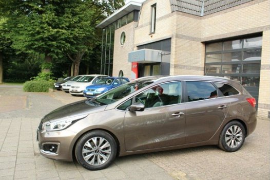 Kia Cee'd - 1.6 GDI DynamicLine SW - 1