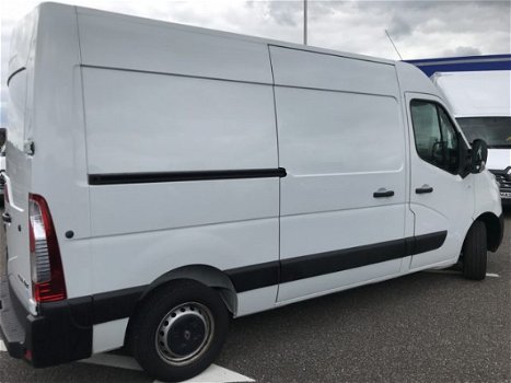 Renault Master - T35 2.3 dCi L2H2 125 pk 75.415 km - 1