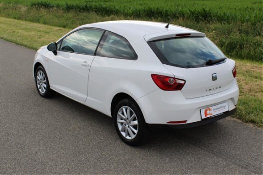 Seat Ibiza SC - 1.2 Club / Navigatie / Airco / LMV / Lage KM - 1