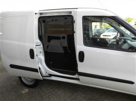 Opel Combo - 1.3 D 70KW - 1