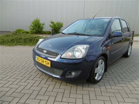 Ford Fiesta - 1.4-16V Futura Airco 5 Deurs LM Velgen - 1