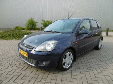 Ford Fiesta - 1.4-16V Futura Airco 5 Deurs LM Velgen - 1