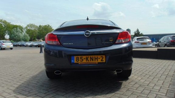 Opel Insignia - 2.0 Turbo 220 PK COSMO 4X4 BOMVOL... NAVI, LEER, PDC, 19