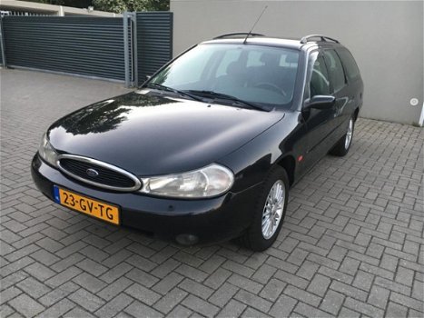 Ford Mondeo Wagon - 1.8i Ghia Platinum - 1