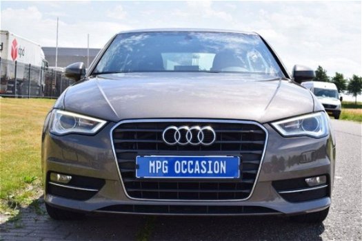 Audi A3 - 1.6 TDI Pro Line plus, Navi, Clima, Velour, StoelVW, Afn Trekhaak - 1