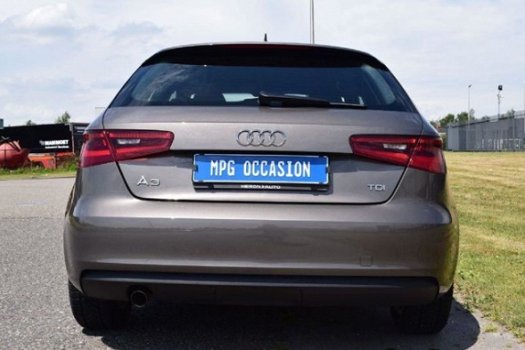 Audi A3 - 1.6 TDI Pro Line plus, Navi, Clima, Velour, StoelVW, Afn Trekhaak - 1