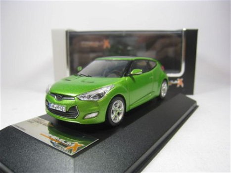 1:43 Ixo Premium X Hyundai Veloster 2012 metallic-groen - 1