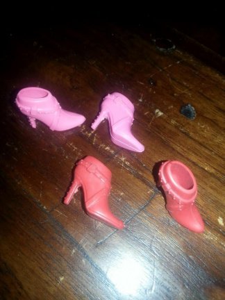 2 paar barbie schoentjes - nr. 1