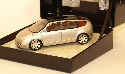 1:43 Norev 155599 Citroën C AirLounge limousine concept 2004 champagnesilver in luxe box - 1