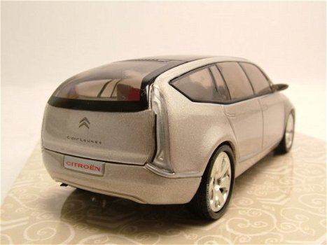 1:43 Norev 155599 Citroën C AirLounge limousine concept 2004 champagnesilver in luxe box - 3