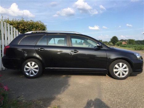 Toyota Avensis Wagon - 1.8 16v VVT-i Terra - 1