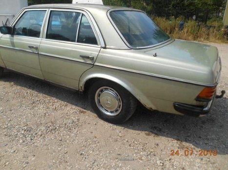 Mercedes-Benz 280 - (W123) 200- (W123) 300 D 5 cyl - 1