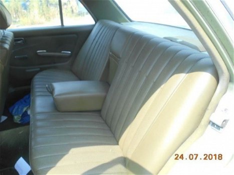 Mercedes-Benz 280 - (W123) 200- (W123) 300 D 5 cyl - 1