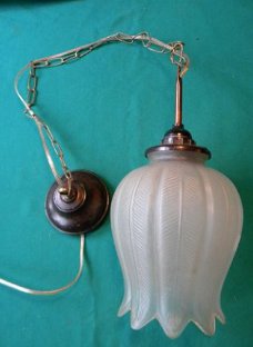 Antieke hanglamp ca 1930 no 102. Totale lengte 100 cm. Diame