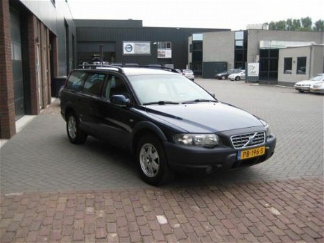 Volvo XC70 - 2.4T Geartronic 2001 Youngtimer Leer - 1