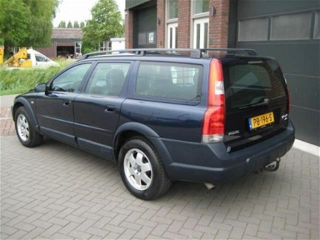 Volvo XC70 - 2.4T Geartronic 2001 Youngtimer Leer - 1