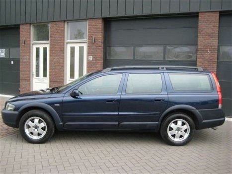Volvo XC70 - 2.4T Geartronic 2001 Youngtimer Leer - 1