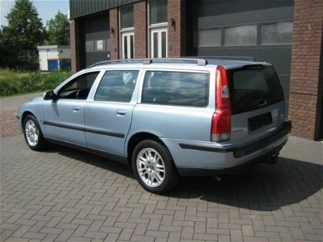 Volvo V70 - 2.4t AWD Geartronic - 1