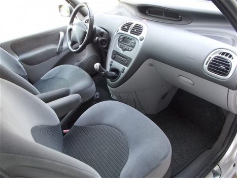 Citroën Xsara Picasso - 1.6I-16V CARACTÈRE - 1