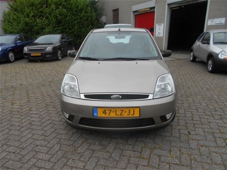 Ford Fiesta - 1.4-16V Ghia AUTOMAAT - 1