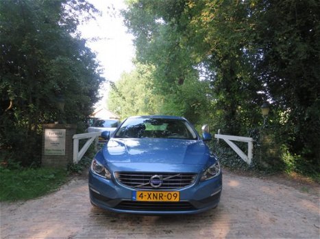 Volvo V60 - 2.0 D4 Momentum 180 pk, Business Pack Pro, Afn. Trekhaak, 1e Eig. incl. btw. Topstaat. - 1