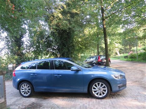 Volvo V60 - 2.0 D4 Momentum 180 pk, Business Pack Pro, Afn. Trekhaak, 1e Eig. incl. btw. Topstaat. - 1