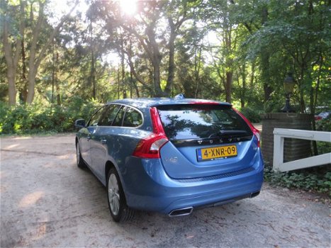 Volvo V60 - 2.0 D4 Momentum 180 pk, Business Pack Pro, Afn. Trekhaak, 1e Eig. incl. btw. Topstaat. - 1