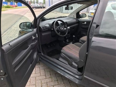 Volkswagen Fox - 1.4 Trendline - 1