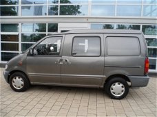 Nissan Vanette - Cargo 2.3D DOKA - Dubbelcabine