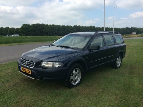 Volvo V70 Cross Country - 2.4 T Comfort Line NWE APK NAP YOUNGTIMER AUT - 1