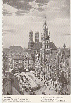 Duitsland Munchen Rathausturm und Frauenkirche