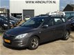 Hyundai i30 CW - 1.6 CRDI DYNAMIC, AIRCO, ELEK-RAMEN, CENT-VERGRENDELING, RADIO-CD-MP3, LM-VELGEN, D - 1 - Thumbnail