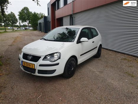 Volkswagen Polo - 1.4-16V Trendline - 1